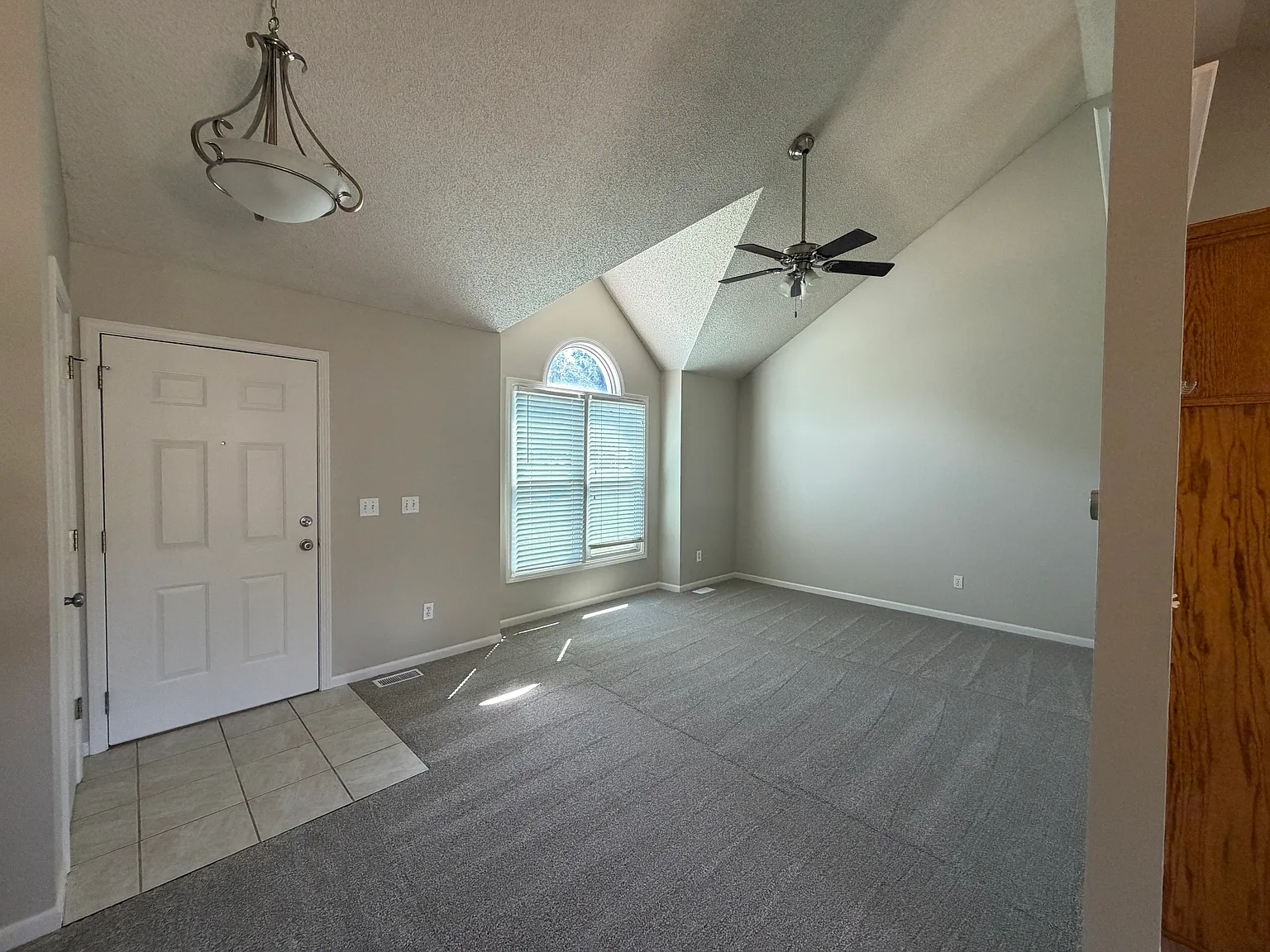 3 bed, 1450 sqft, $2,500 — Photo 3