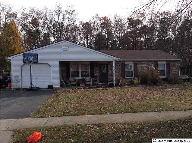 2nd image of 53 Deer Run Dr N