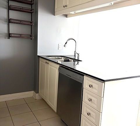 5th image of 1055 Southdown Rd #502