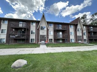 36777 Sibley Rd APT C, New Boston, MI 48164