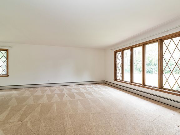 2nd image of 10533 S Long Ave