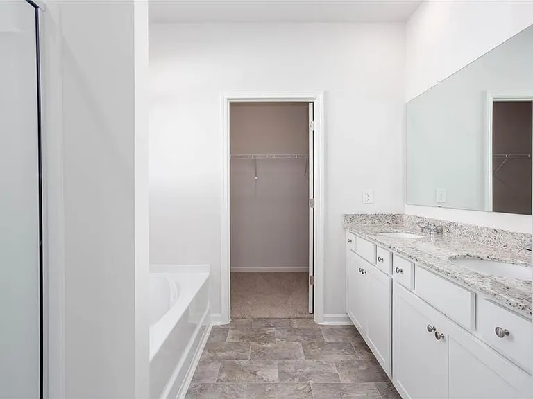 61 Grove Springs Ct — Photo 16