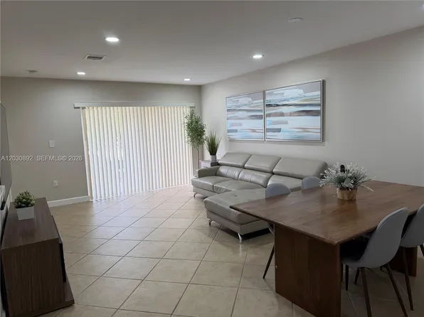 4712 NW 114th Ave Unit 202, Doral, FL 33178