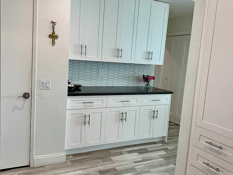 Extra Kitchen cabinets