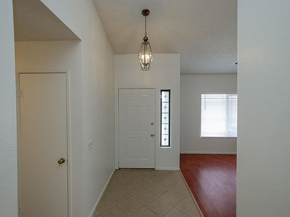 5th image of 13568 Live Oak St