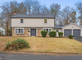 206 Club House Dr, Willingboro, NJ 08046