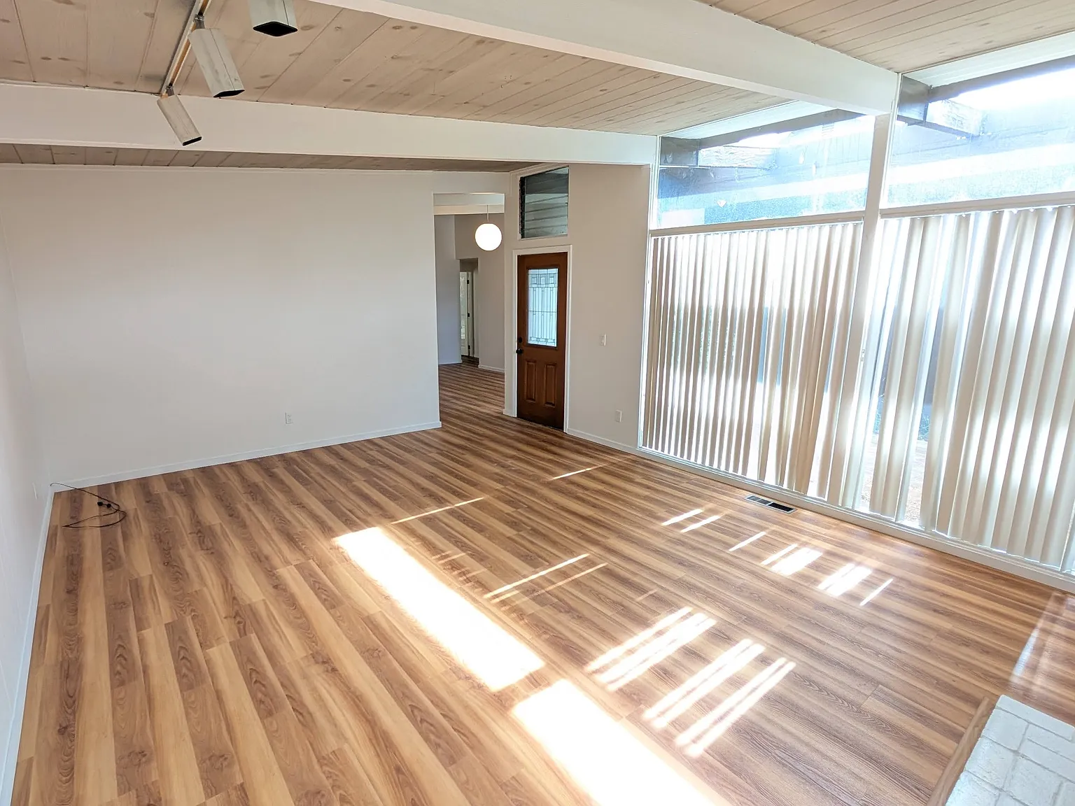 Oaktree-1076 OAK - 1 — Photo 3