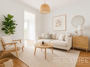 98 Himrod St #3R, Brooklyn, NY 11221