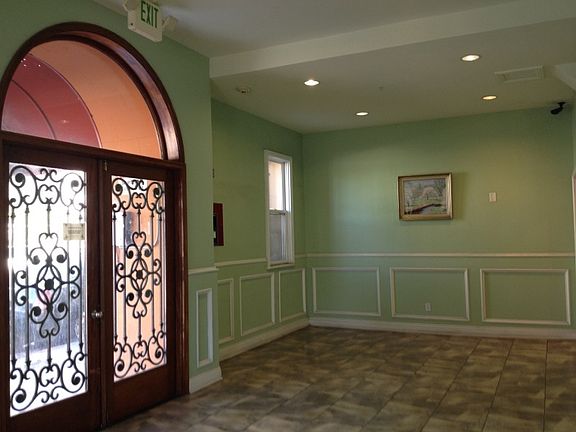 2nd image of 701 S Mariposa Ave APT 202