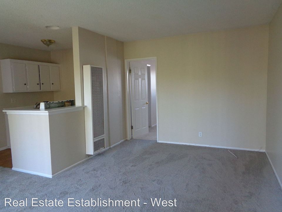 1st image of 1835 W Crestwood Ln APT 6