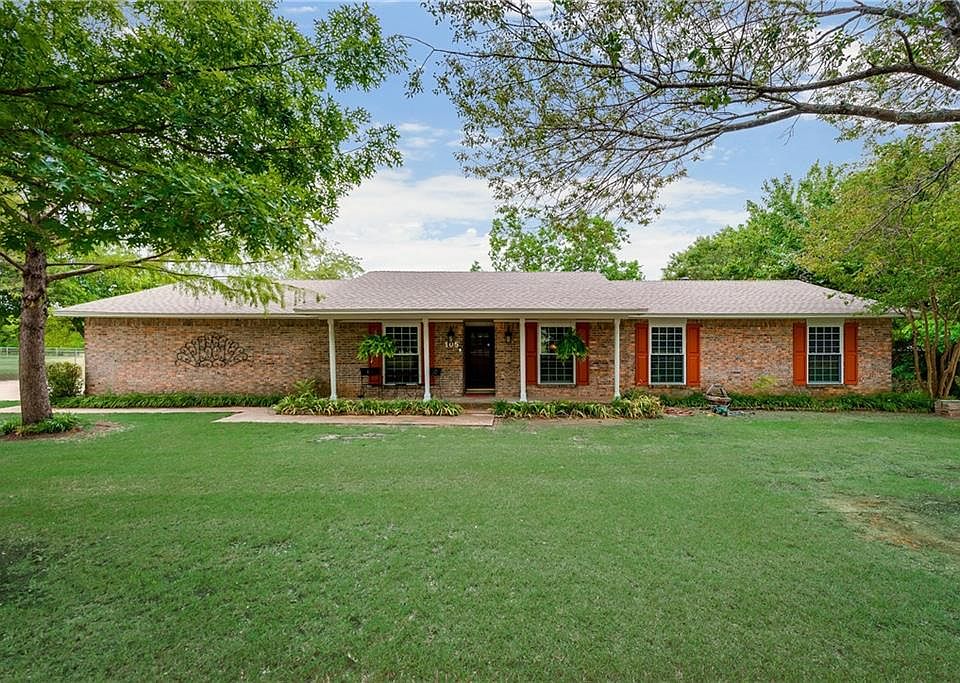 1st image of 105 Silverwood Dr