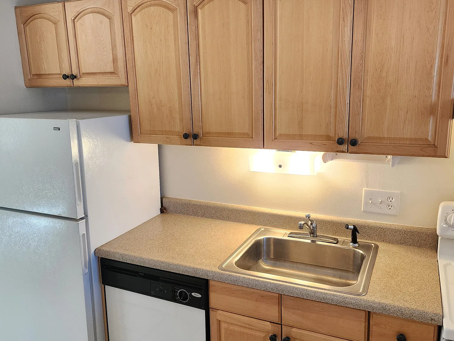 1 bed, 600 sqft, $950 — Photo 2