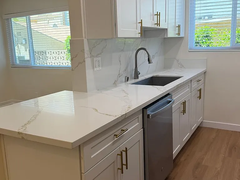 561 East Orange Grove Avenue — Photo 7
