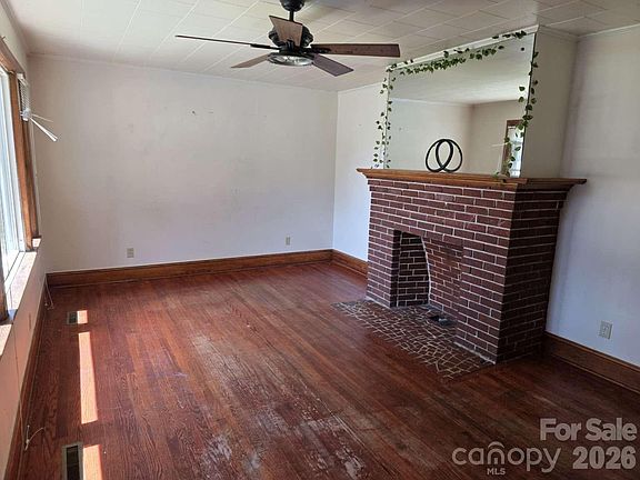5th image of 744 Pleasant Hill Rd