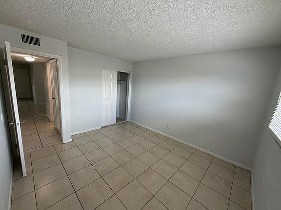 4th image of 4160 NW 21st St #220