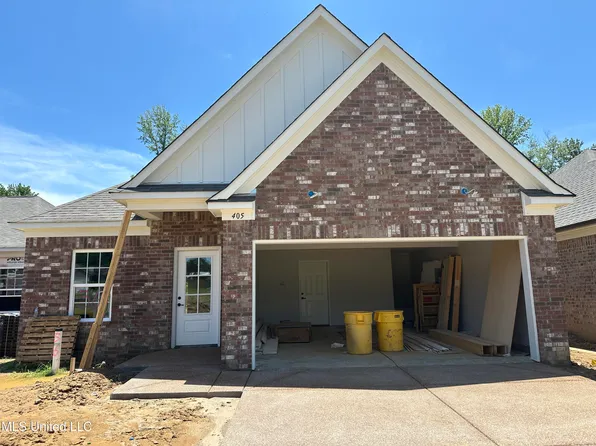 405 Country Garden Dr, Southaven, MS 38671