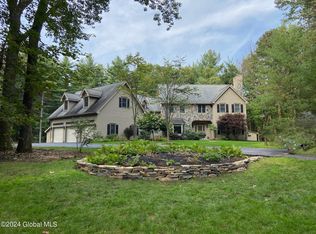 7 Saddle Brook Dr, Saratoga Springs, NY 12866