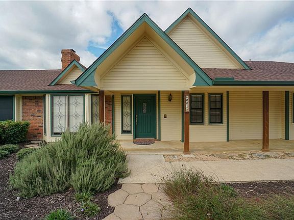 4th image of 1001 Mayberry Ct