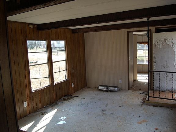 2nd image of 130 Starling Dr