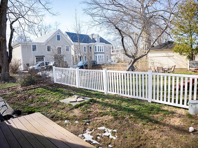 15 Elm St #15 — Photo 17