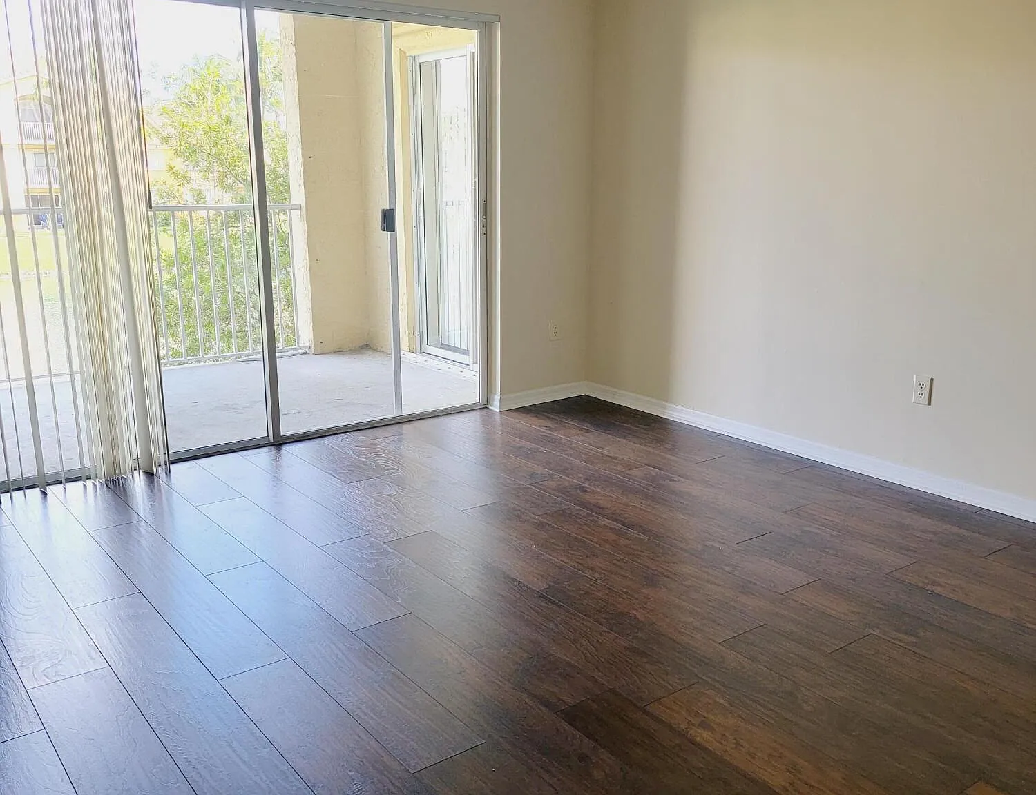 2 bed, 2.0 bath, 1124 sqft, $2,250 — Photo 3
