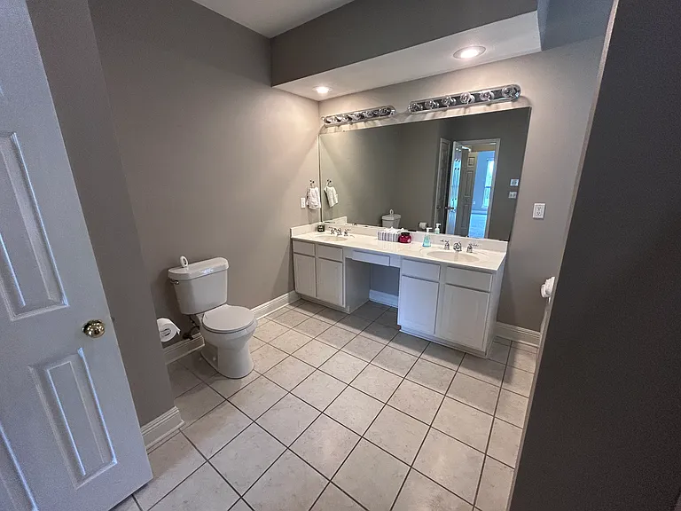 724 Simpson Way — Photo 14