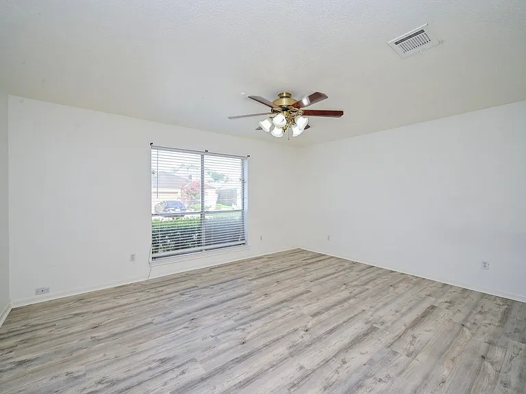 7735 Quail Meadow Dr — Photo 31