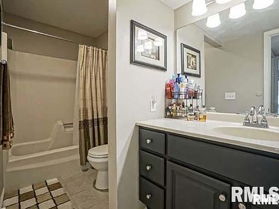 3rd image of 7267 N Lakeside Ct