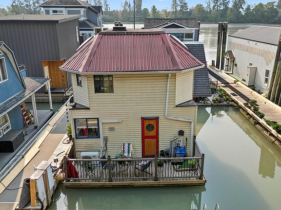 4th image of 23000 Dyke Rd #10