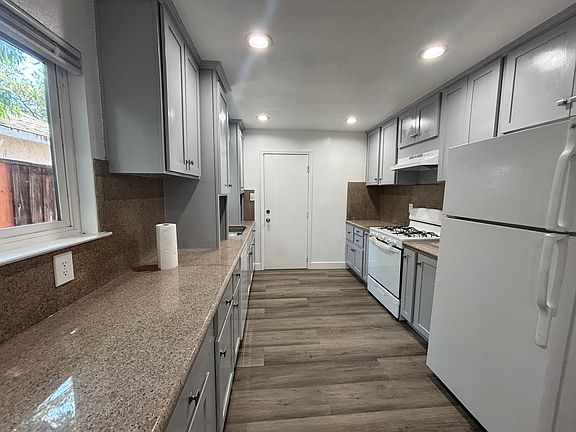 5th image of 2717 Entrada Cir