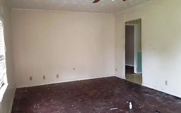 4th image of 127 Flintstone Dr