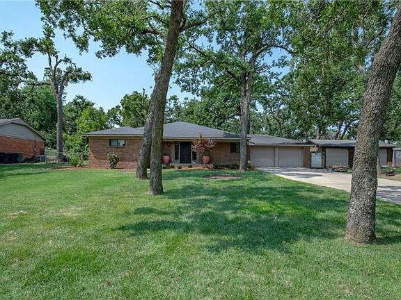 2nd image of 1609 Oakhill Dr