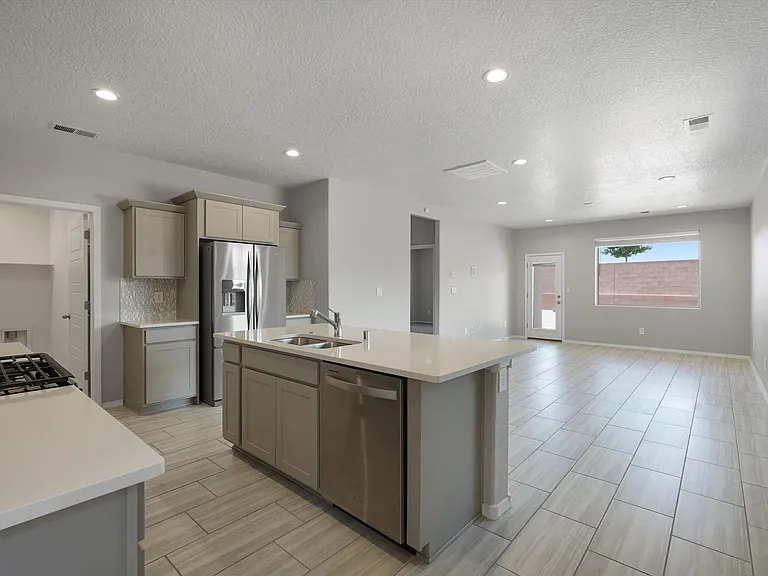 3205 Tazanita Loop SE — Photo 9