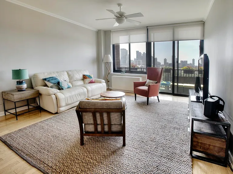 700 Grove St #12J — Photo 1