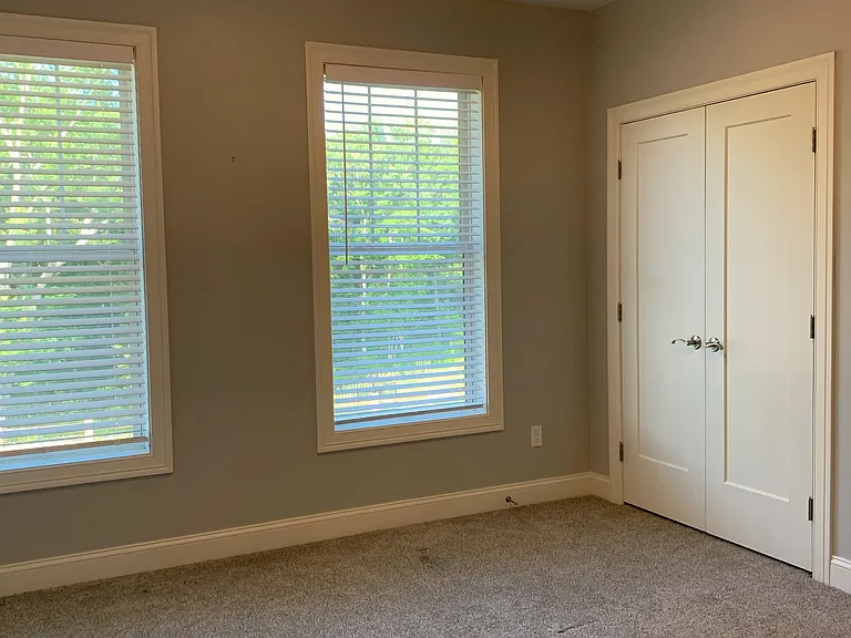 501 Edgewater Cir #G — Photo 5