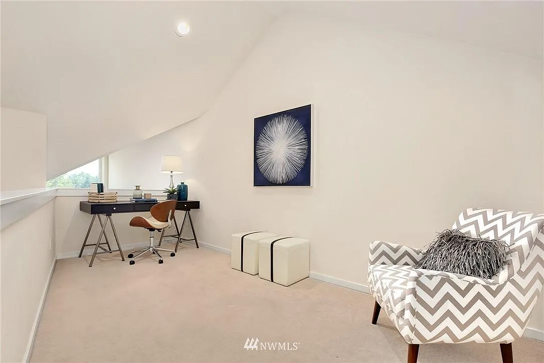 2 bed, 1292 sqft, $2,995 — Photo 4