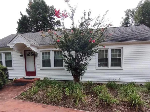 1125 Jonestown Rd, Winston Salem, NC 27103