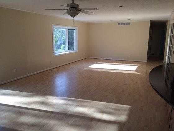 3rd image of 6265 Delcrest Dr