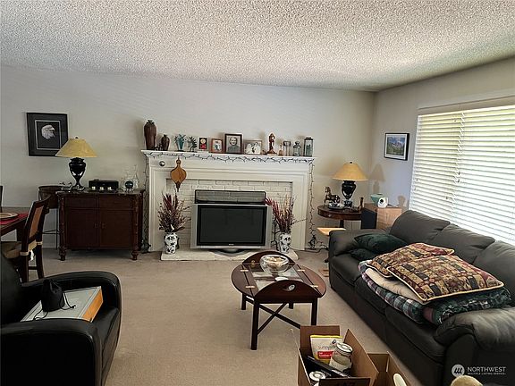 3rd image of 13825 70th Avenue NE