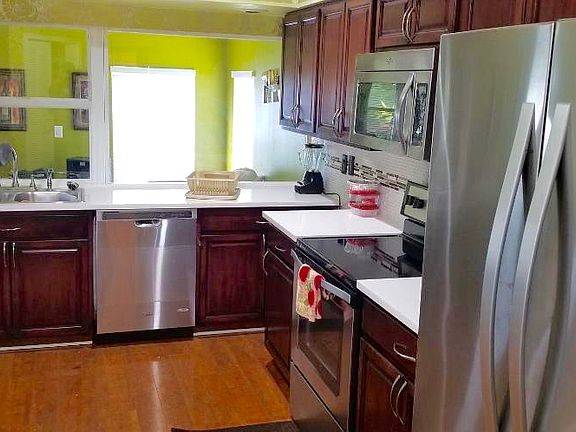 4th image of 1302 SW Babcock Ave