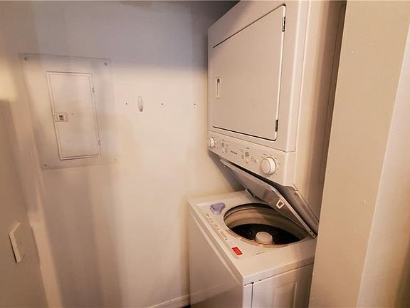 5th image of 1570 S 42nd Cir APT 202