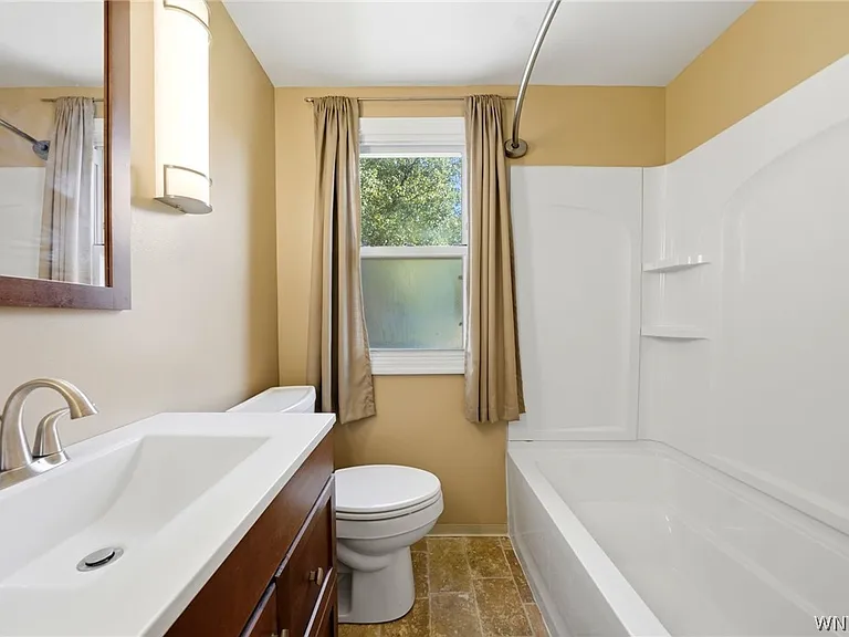 66 Cleveland Dr — Photo 23