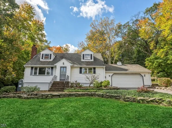 13 Holiday Ln, West Milford Twp., NJ 07480