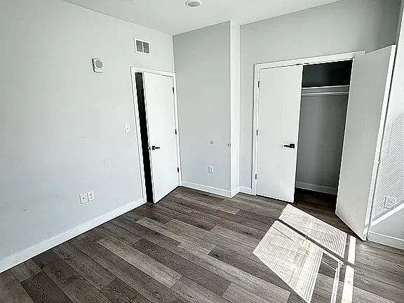 4th image of 2218 N Marshall St #B02