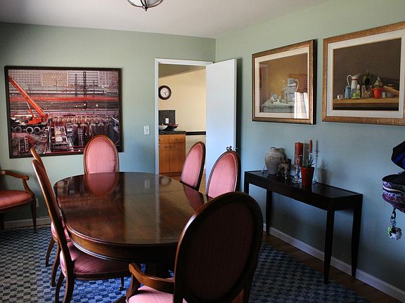 Separate dining room