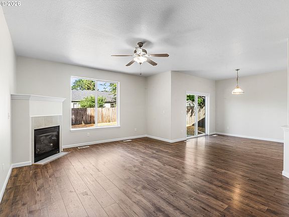 2nd image of 59375 Alderwood Dr