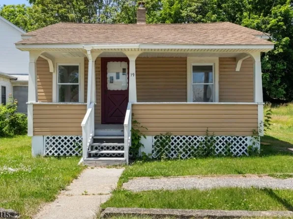 19 John Wilton St, Franklin Boro, NJ 07416