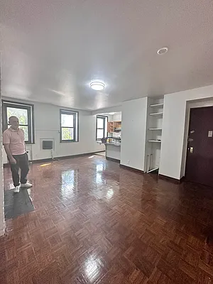 Rented by Aimee Grodanz, LREB | media 6
