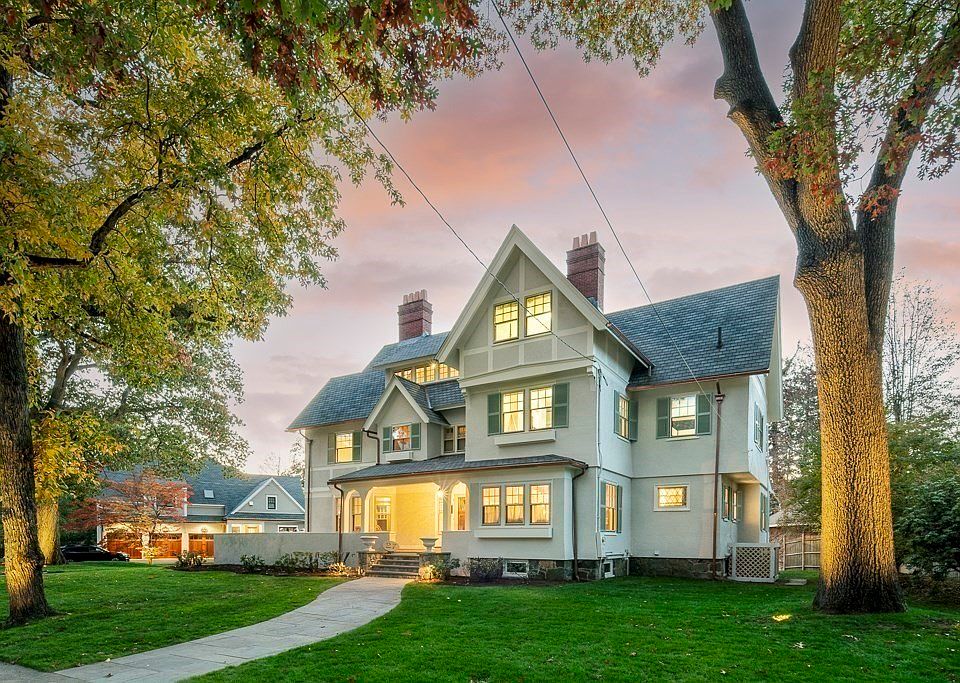 1st image of 27 Everett Ave