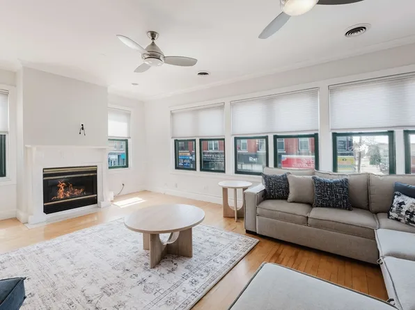 6 Cushing St APT 1, Waltham, MA 02453